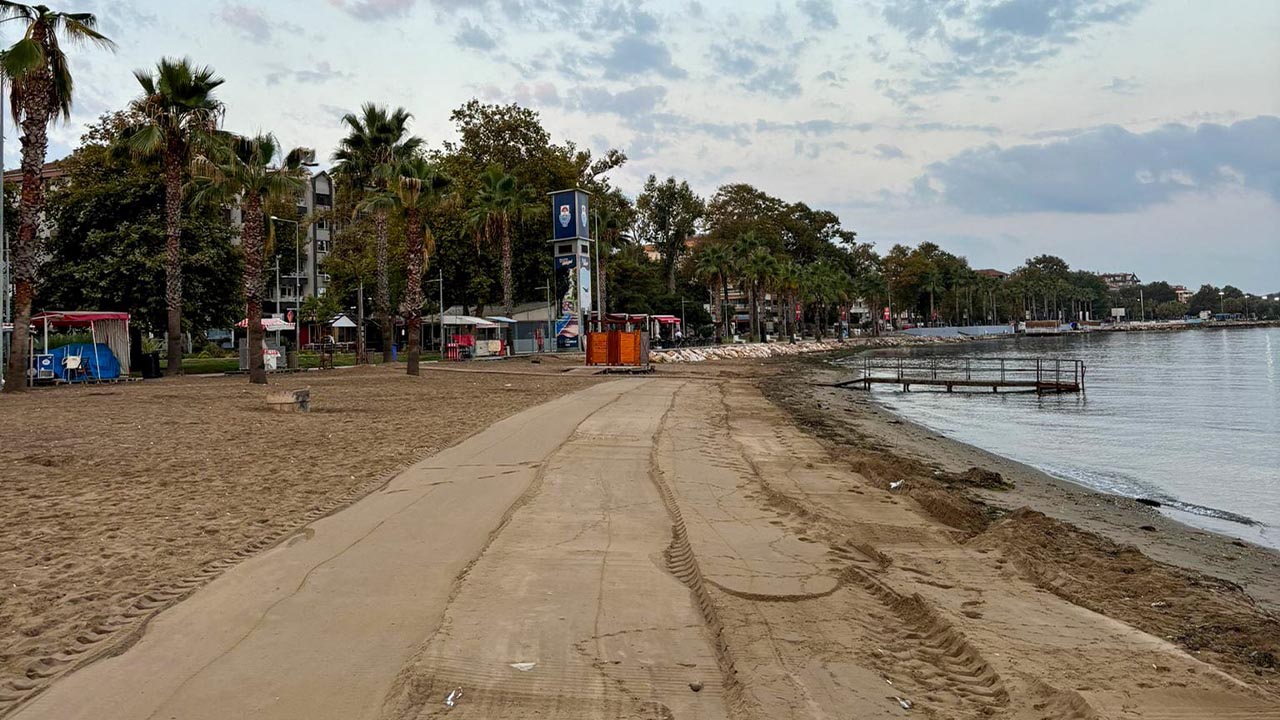 Yalova Belediye Temizlik Isleri Kumsal Plaj Calisma (3)