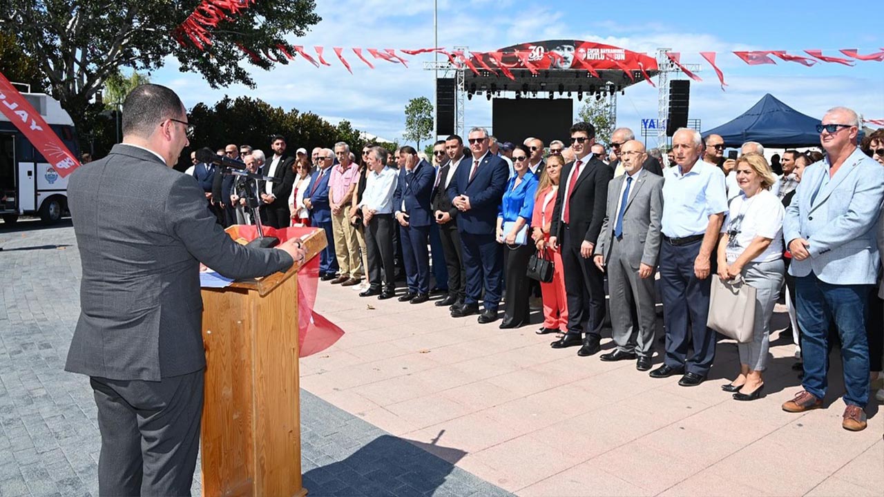 Yalova Chp Vekil Il Baskan Belediye Ilce 30 Agustos Zafer Bayram Kutlama Program Meydan Anit (3)