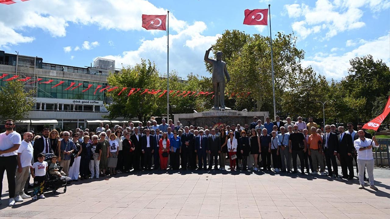 Yalova Chp Vekil Il Baskan Belediye Ilce 30 Agustos Zafer Bayram Kutlama Program Meydan Anit (5)