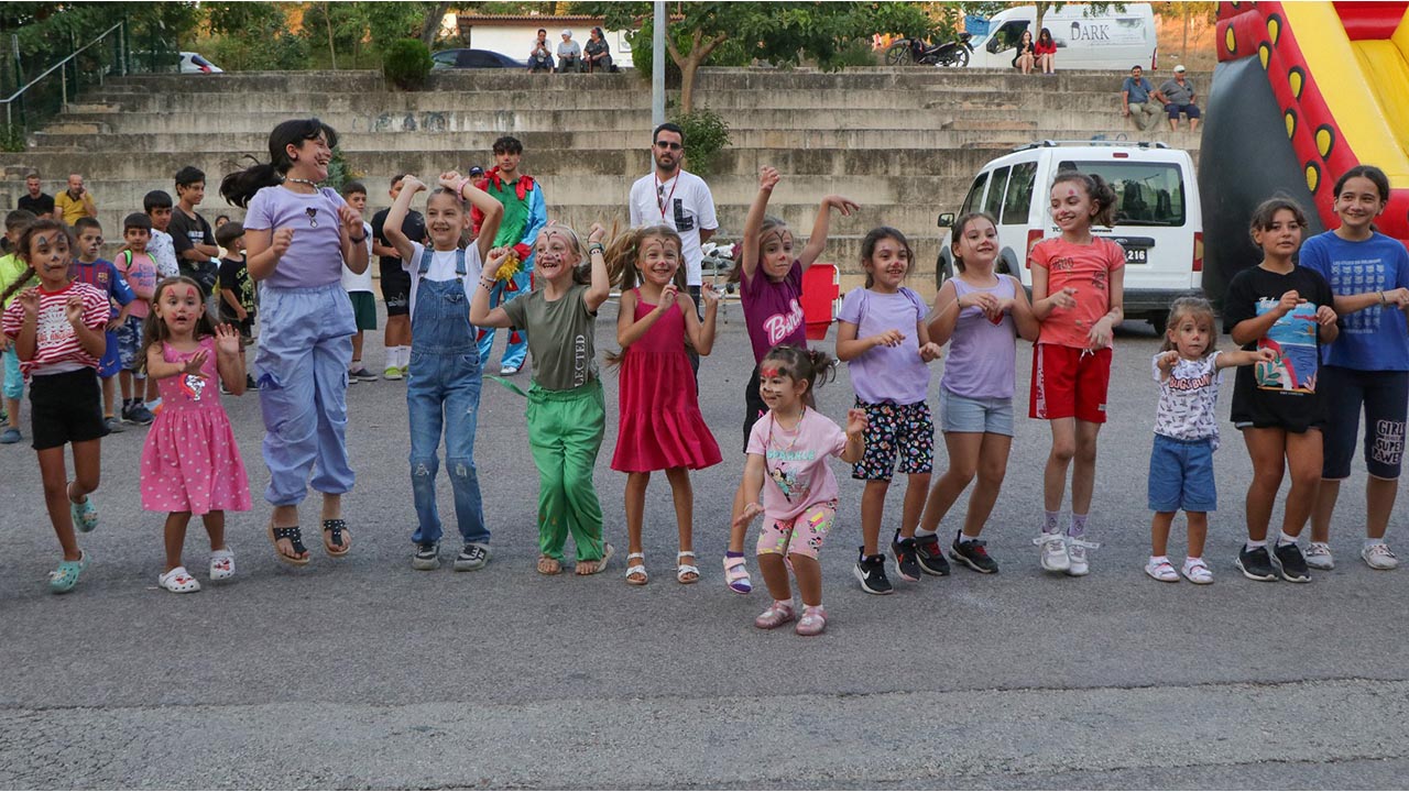 Yalova Ciftlikkoy Belediye Mahalleler Cocuk Senlik (2)