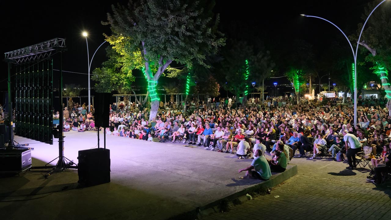 Yalova Ciftlikkoy Belediye Yari Final Destek (3)