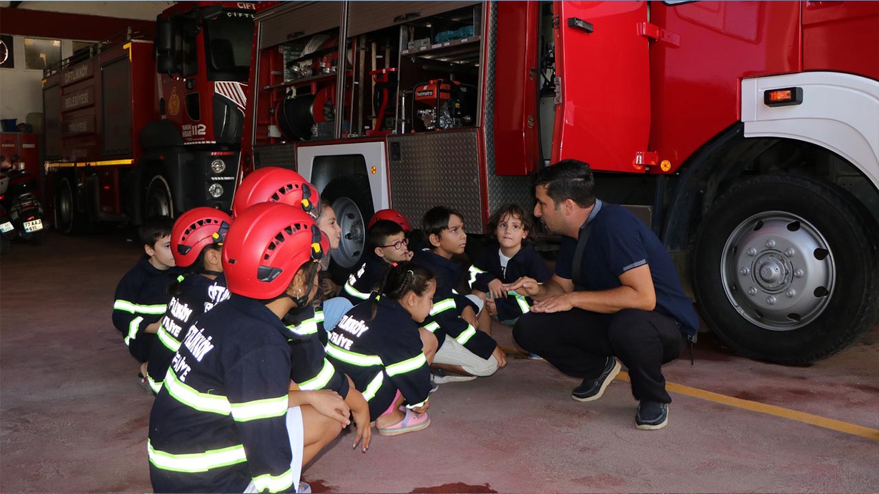 Yalova Ciftlikkoy Belediyesi Itfaiye Ozel Kurs Cocuk Ziyaret (2)