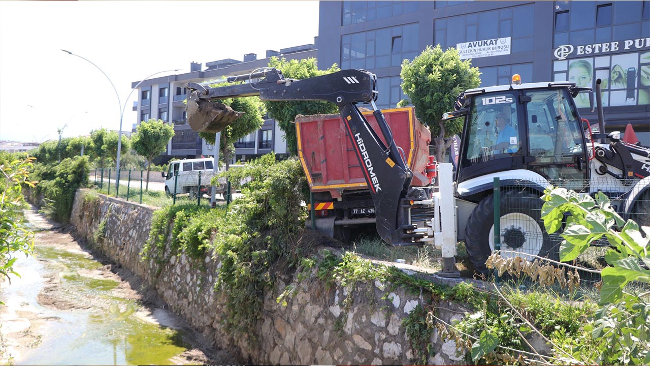 Yalova Ciftlikoy Belediye Temizlik Gacik Dere Islah Calisma (1)