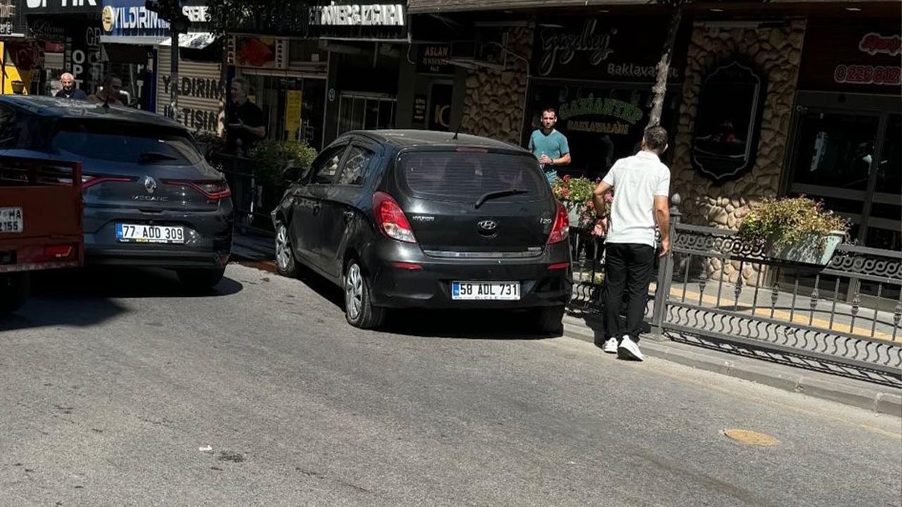 Yalova Kaza Fatih Cadde Demir Parmaklik Otomobil (4)