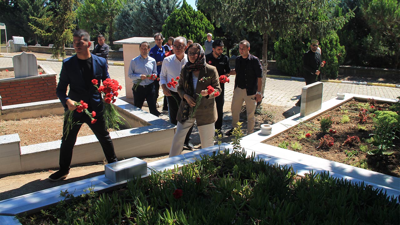 Yalova Marmara Deprem Anma Toren Dua Protokol (6)