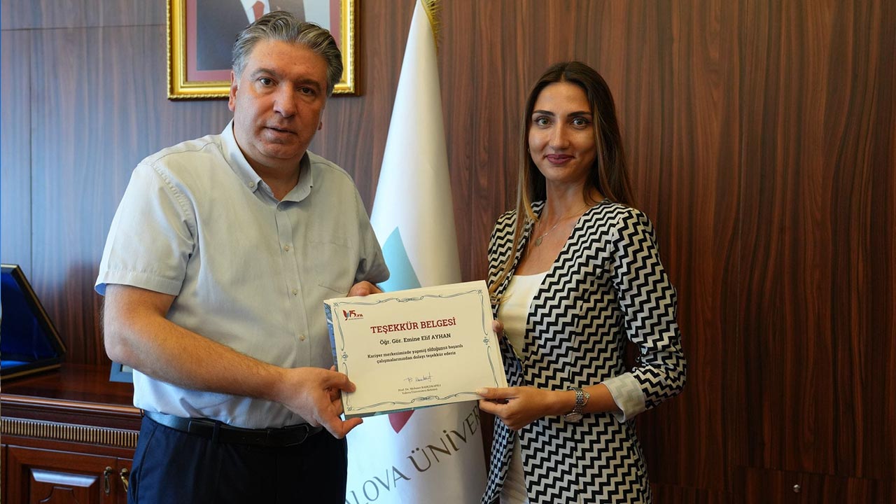 Yalova Universite Rektor Mehmet Bahcekapili Kariyer Merkez O Takdim Belge (1)