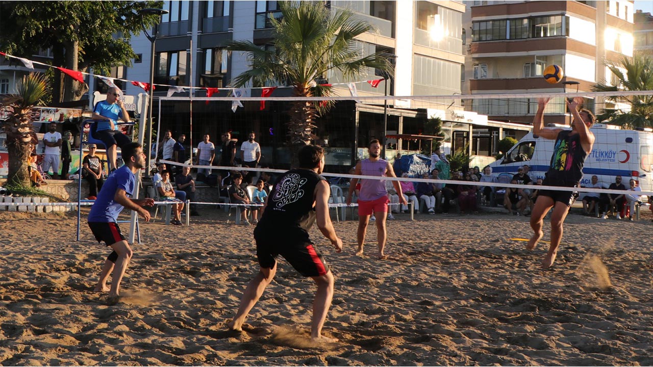 Yalova Ciftlikkoy Belediye Plaj Voleybol Turnuva (3)