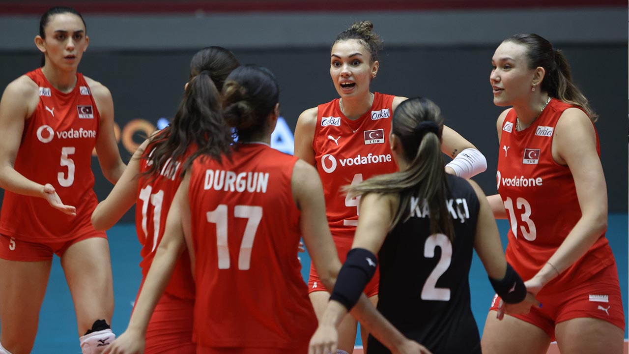 Yalova Turkiye U20 Kadin Voleybol Takim Bulgaristan Sampiyona Galibiyetler (1)