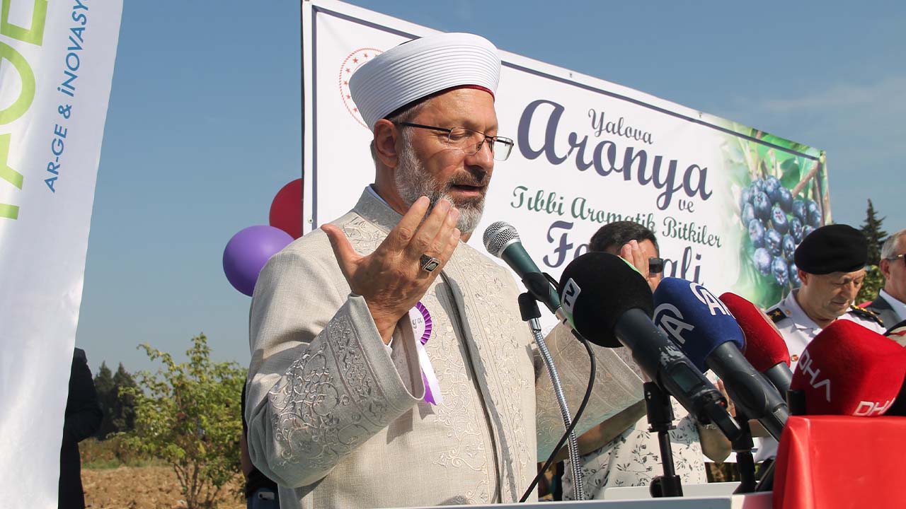 Yalova Aronya Festival Diyanet Isleri Baskan Val Kurum Kurulus Temsilci Ataturk Bahce Festival Acilis Kortej Yuruyus (10)