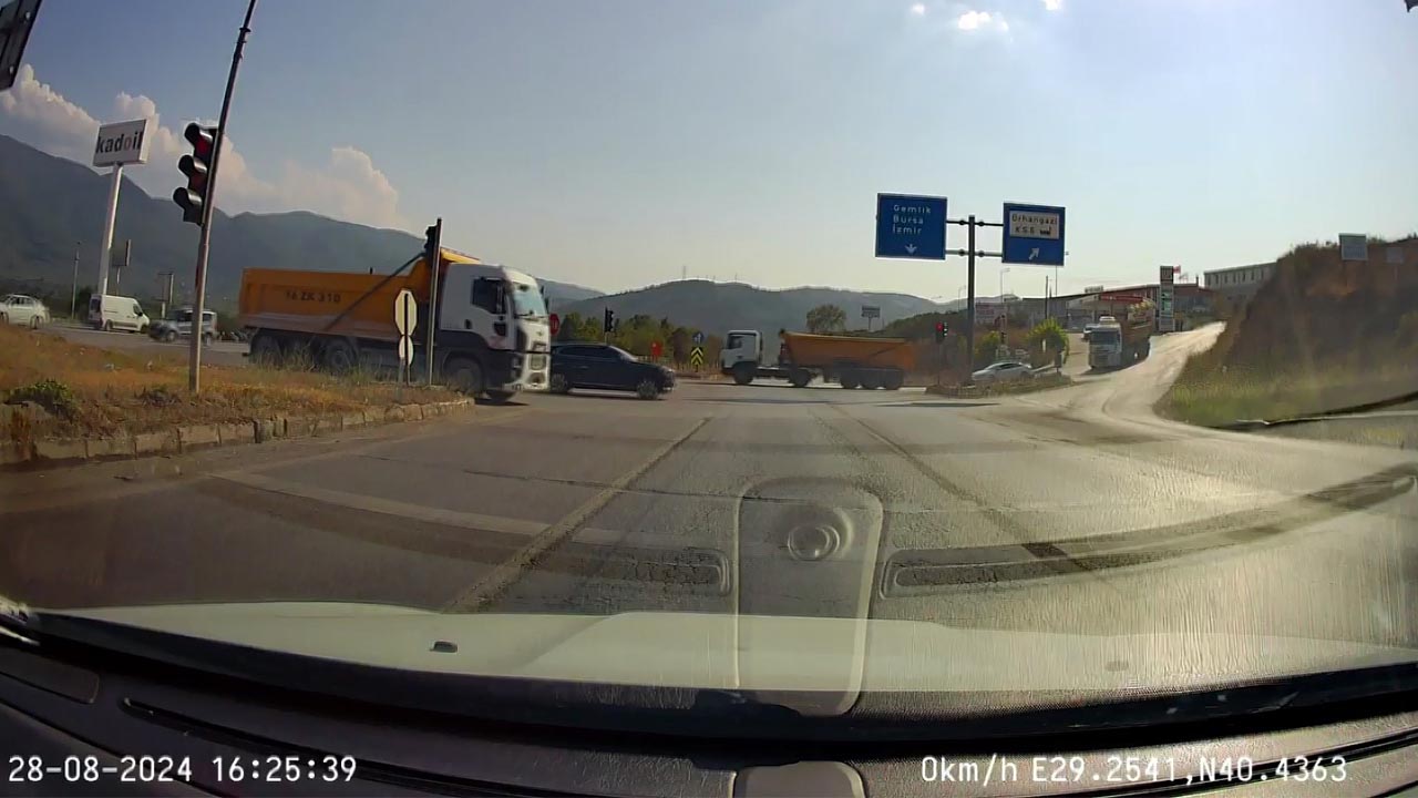 Yalova Bursa Orhangazi Karayol Tir Kirmizi Isik Tehlike (1)