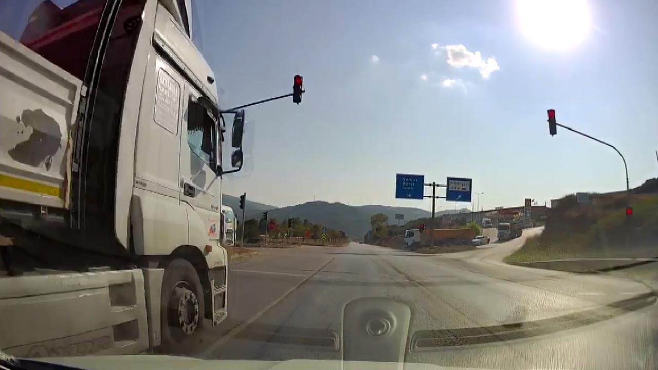 Yalova Bursa Orhangazi Karayol Tir Kirmizi Isik Tehlike (4)