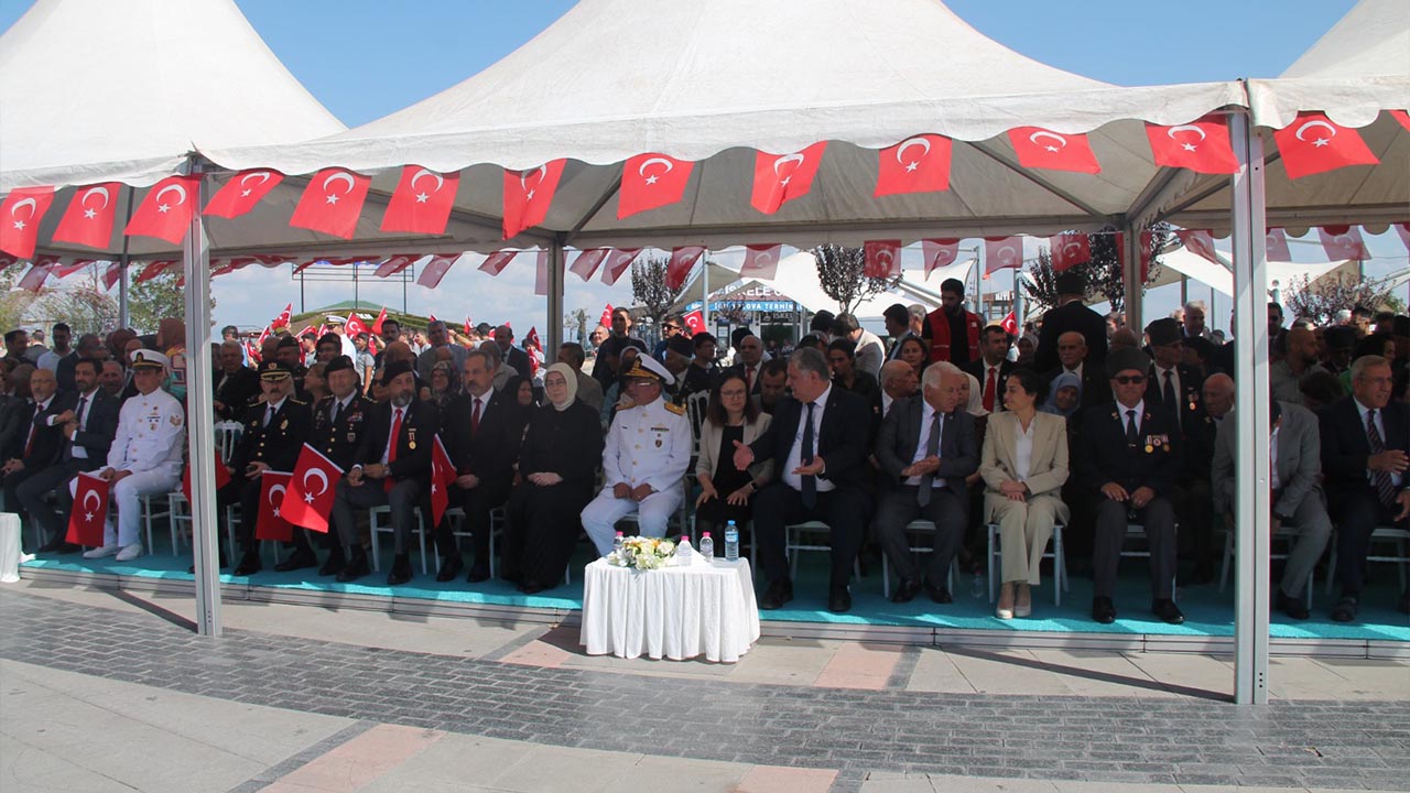 Yalova Gazi Gun Anma Toren Meydan Asker Vali Belediye Baskan Haber Gazete Manset (13)