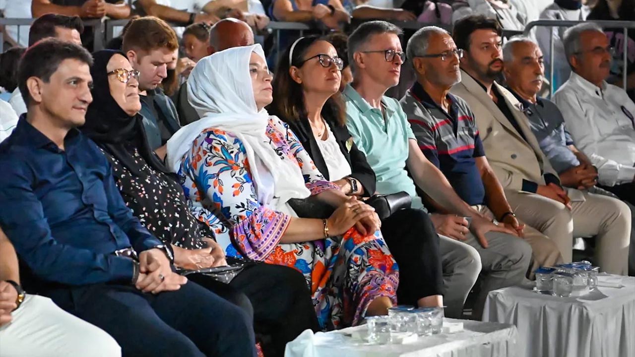 Yalova Aronya Festival Kutlama Turgay Basyayla (3)