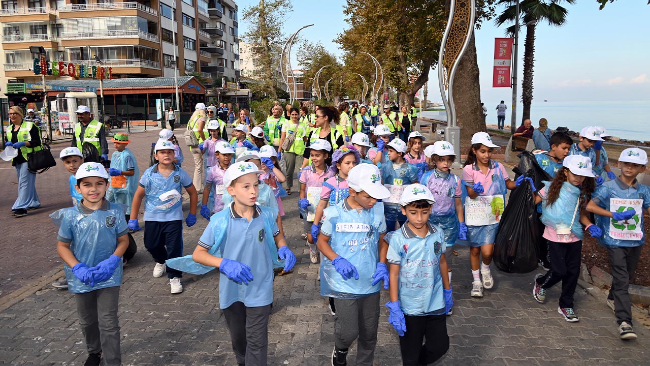 Yalova Dunya Temilik Gun Vali Belediye Baskan Cocuk (3)