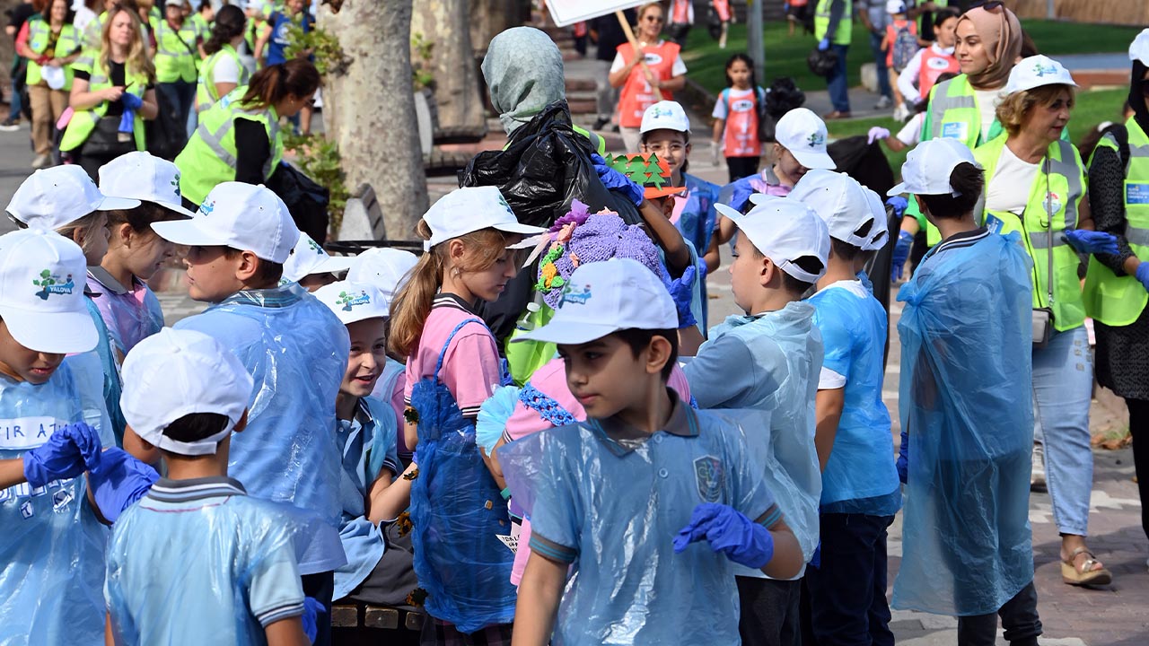 Yalova Dunya Temilik Gun Vali Belediye Baskan Cocuk (5)