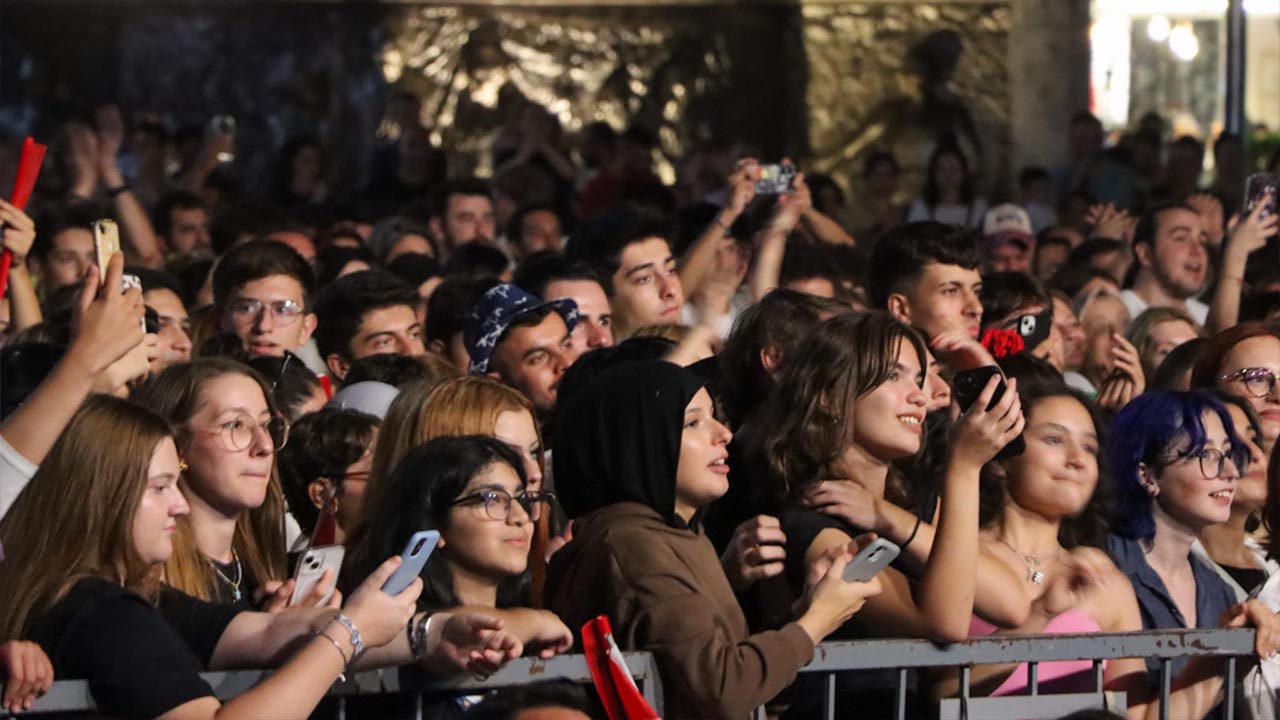 Yalova 30 Agustos Zafer Bayram Yuksek Sadakat Konser (2)