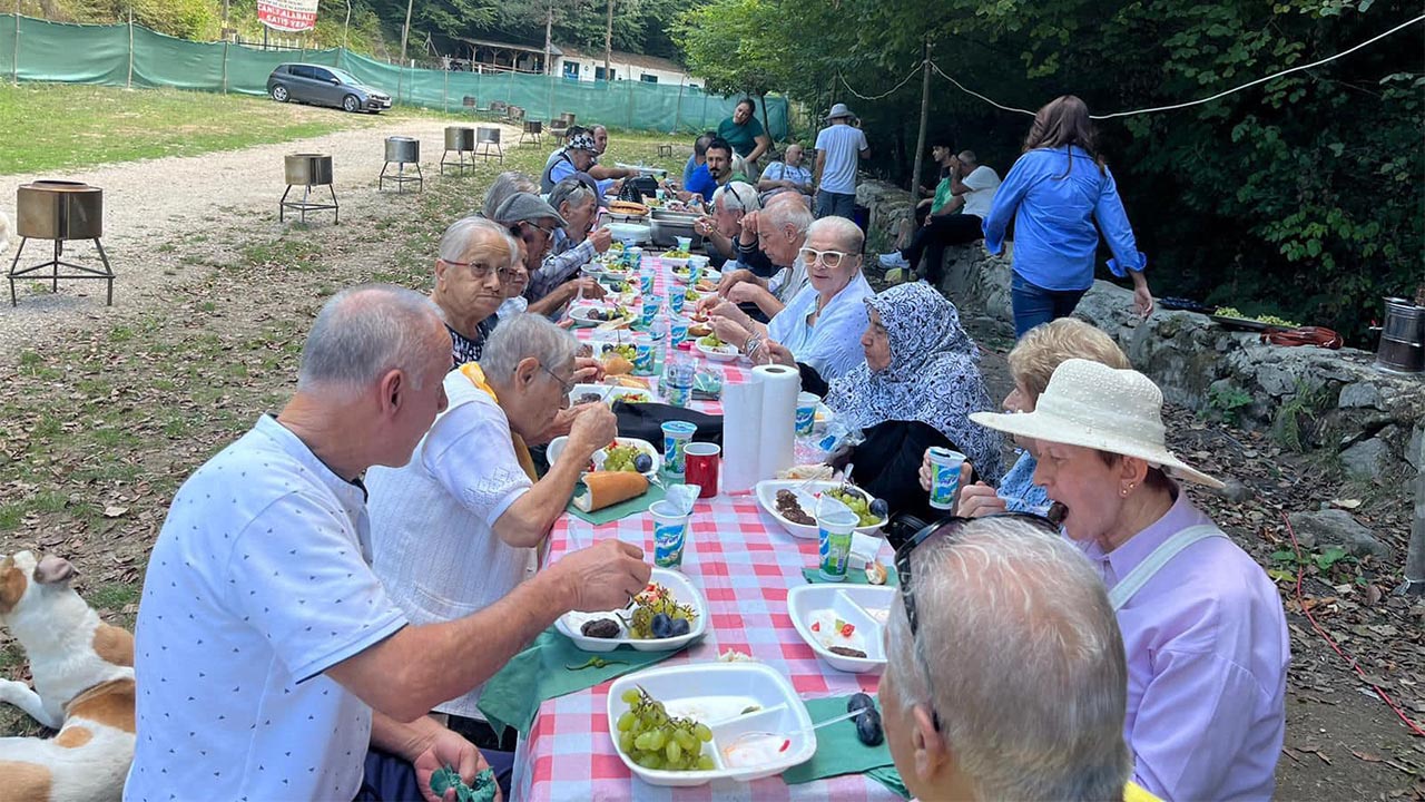 Yalova Aile Cinarcik Huzurevi Kurtkoy Piknik (1)