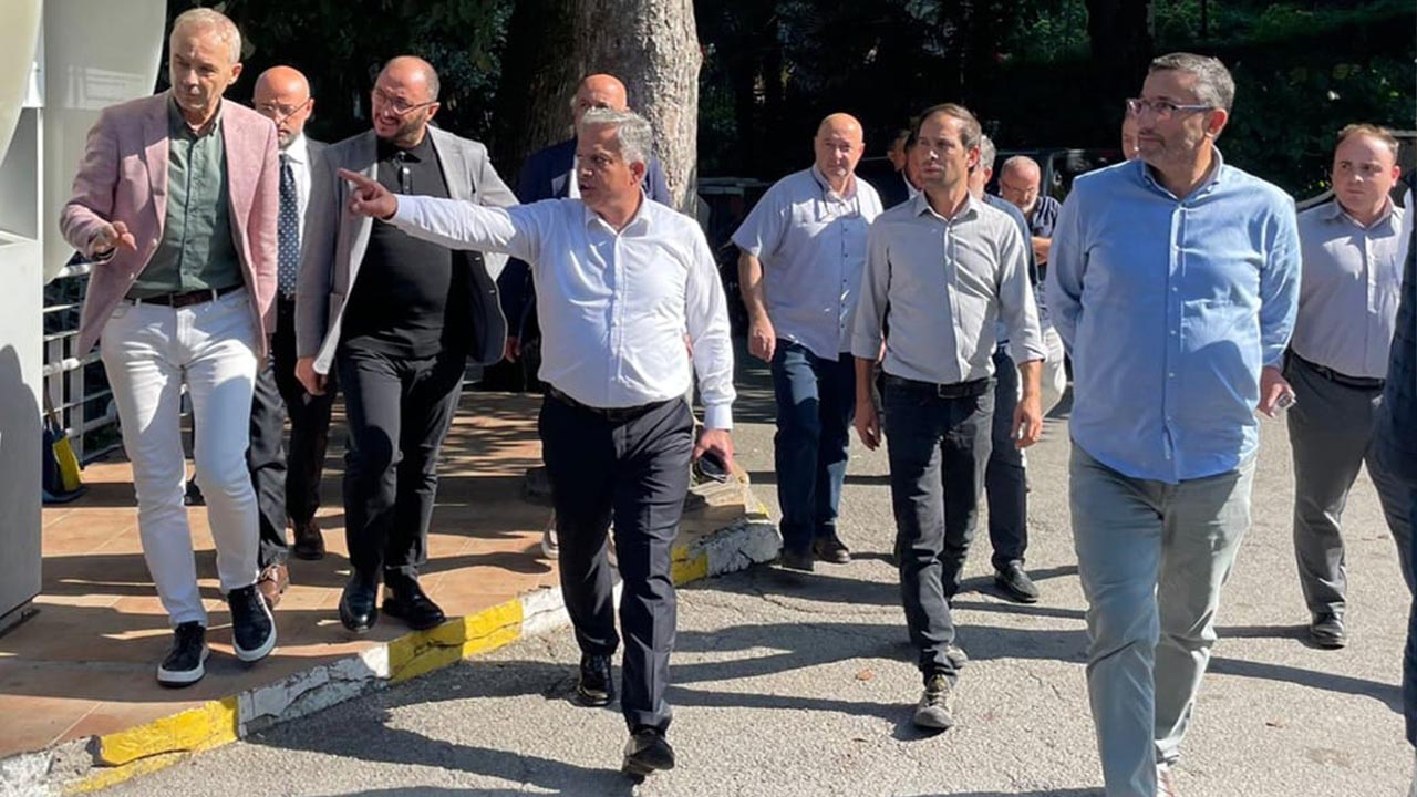 Yalova Ak Parti Mkyk Uye Atakan Yilmaz Termal Esnaf Sorun Ziyaret (3)