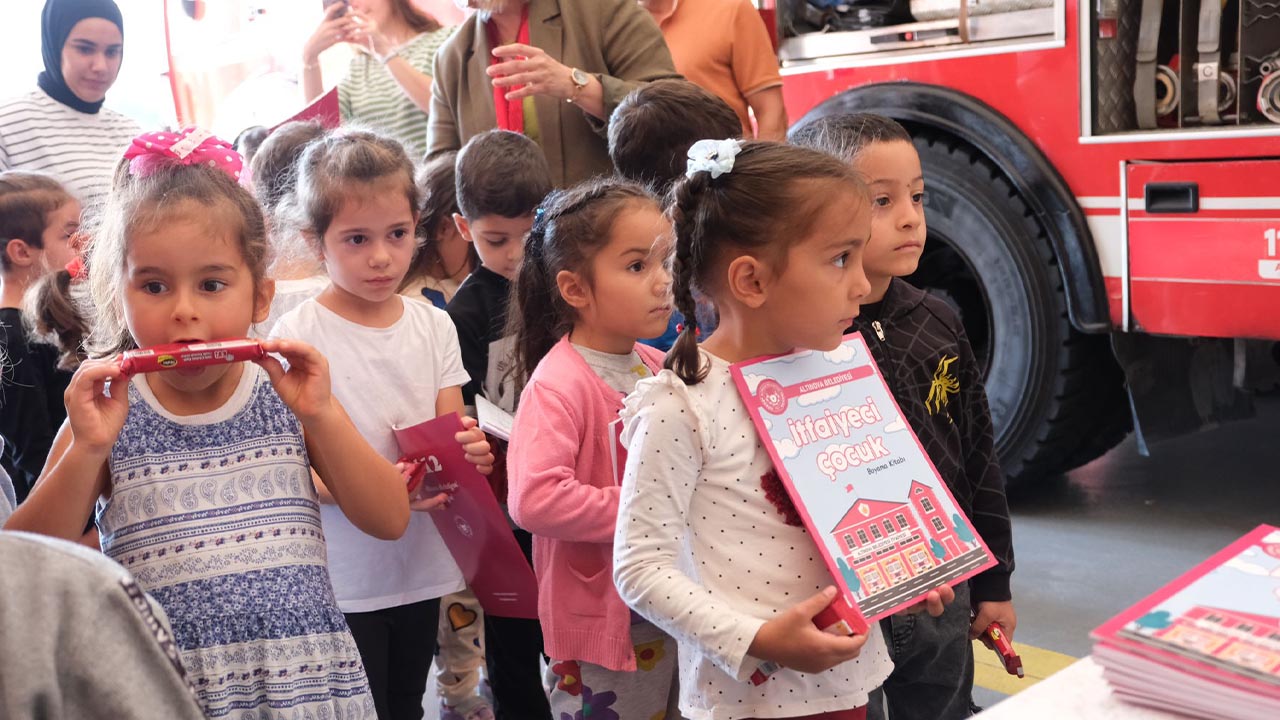 Yalova Altinova Belediye Baskan Yasemin Fazlaca Itfaiye Haftasi Kutlama (3)