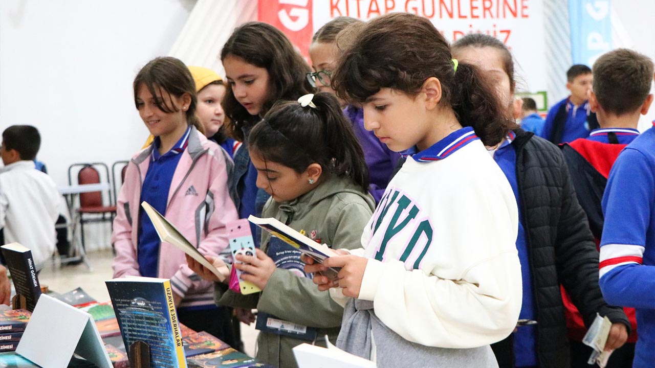 Yalova Ciftlikkoy Belediye Kitap Gunleri Cocuk (3)