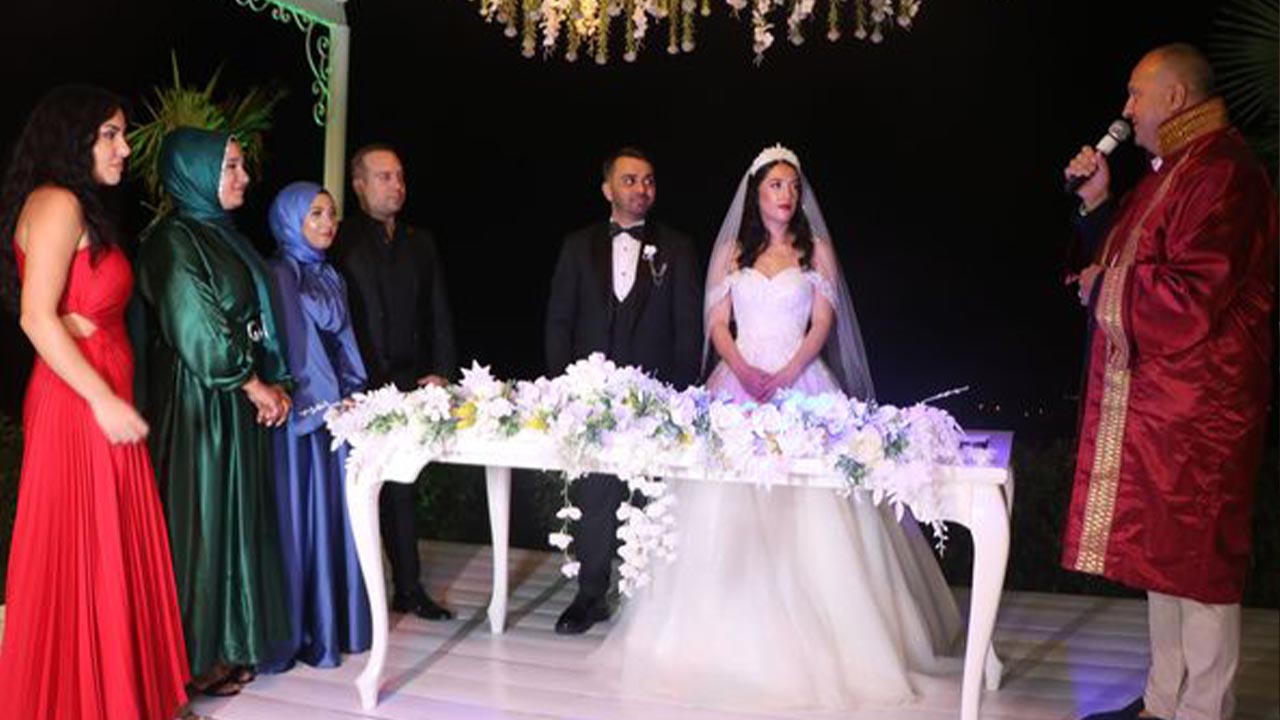 Yalova Cinarcık Belediye Baskan Genc Ciftler Nikah Toren (1)