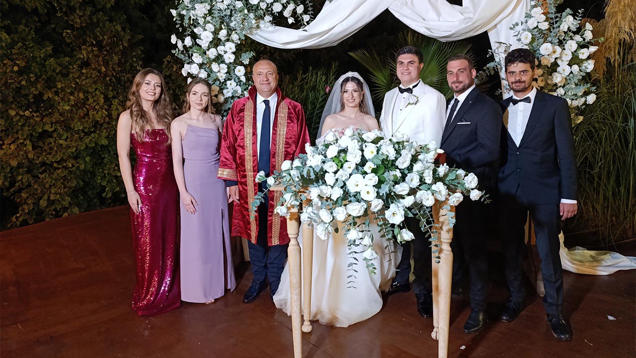 Yalova Cinarcik Belediye Baskan Nikah Toren Genc Cift (2)