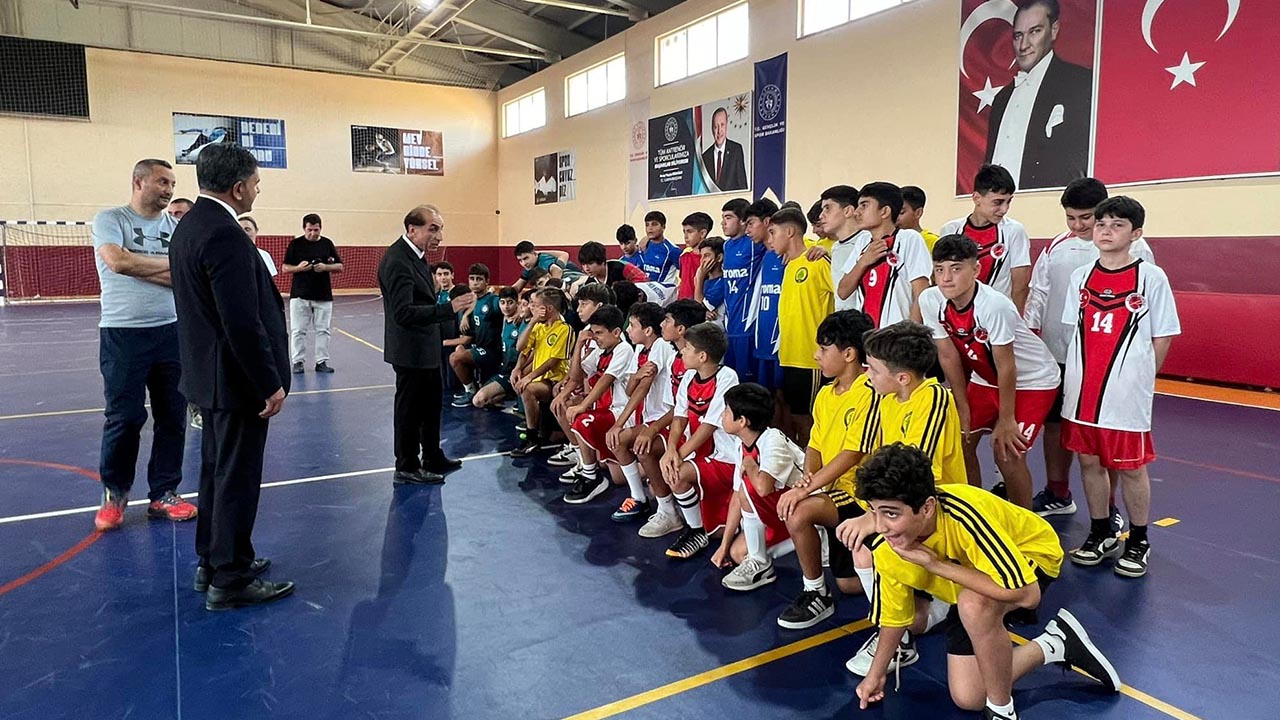 Yalova Cinarcik Ilce Milli Egitim Ortaokul Futsal Turnuva (4)