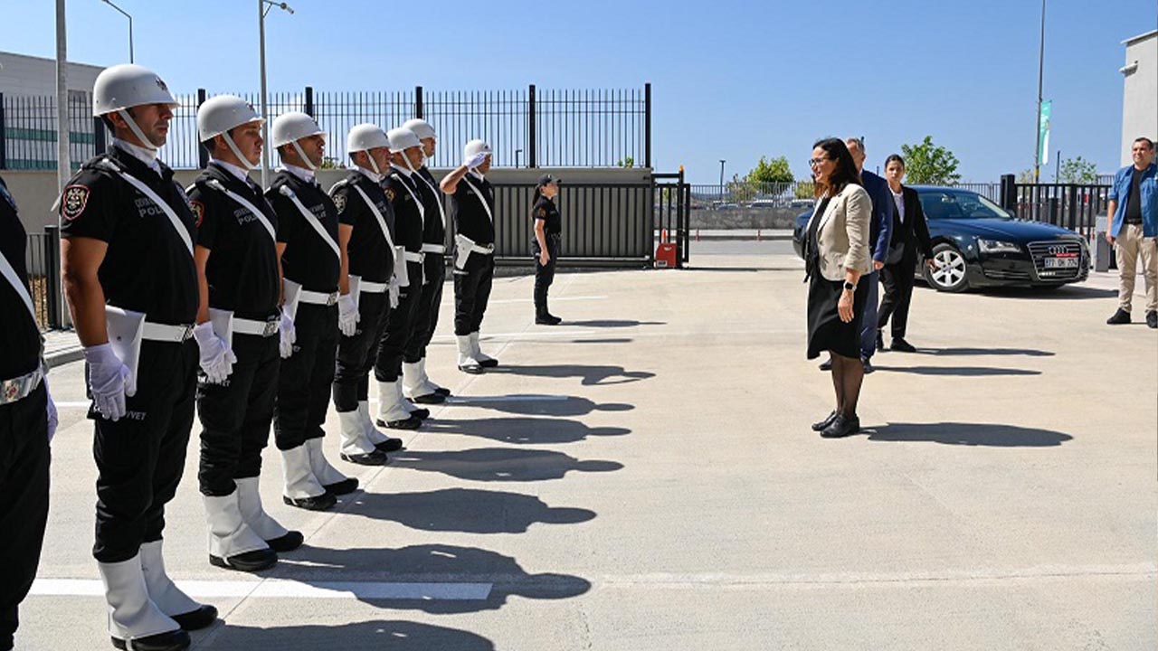 Yalova Il Emniyet Jandarma Ciftlikkoy Kaymakam Mudur Komutan Vali Iadeiziyaret (2)