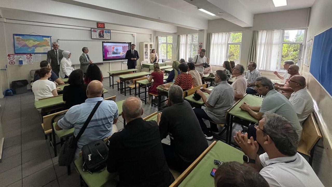 Yalova Il Milli Egitim Mudur Yusuf Ziya Ilkokul Ogretmen Toplanti (3)