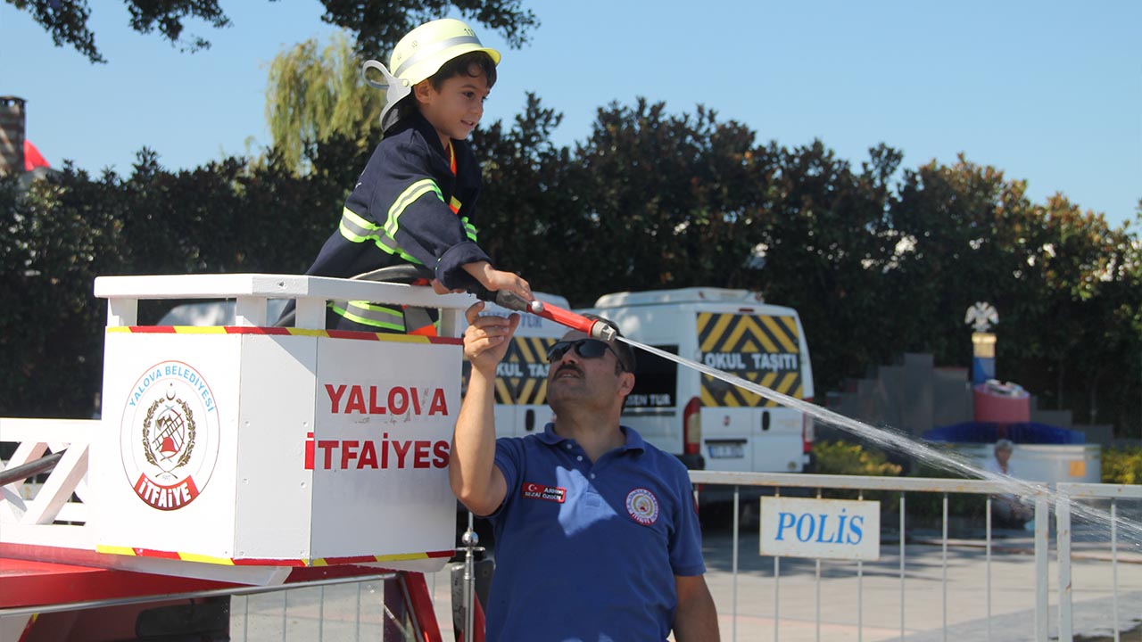 Yalova Itfaiye Haftasi Minik Cocuk Parkur Eglence Ogrenme (4)