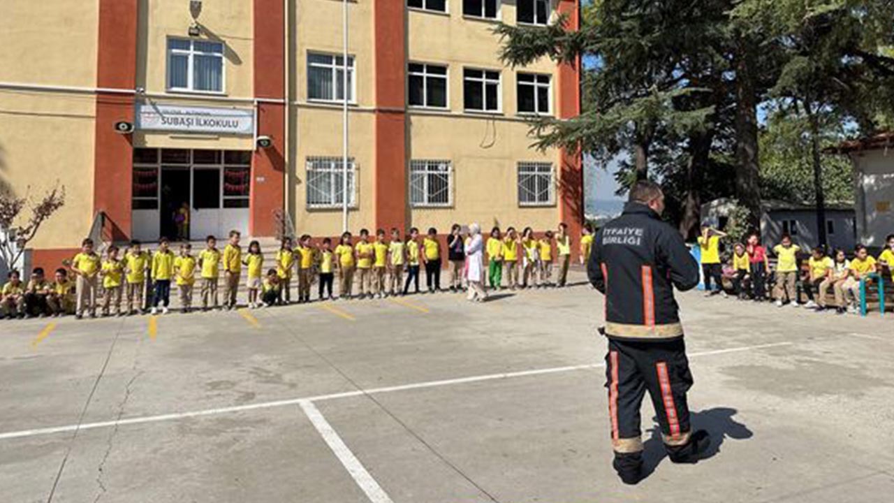 Yalova Subasi Belediye Baskan Turan Canbay Itfaiye Hafta Ogrenci Kutlama (3)