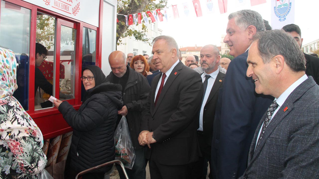 Yalova Belediye Sosyal Belediyecilik Kent Lokanta Halk Emek Hastane Ucretsiz Ulasim Cicek Kafe Acilis Toren (6)