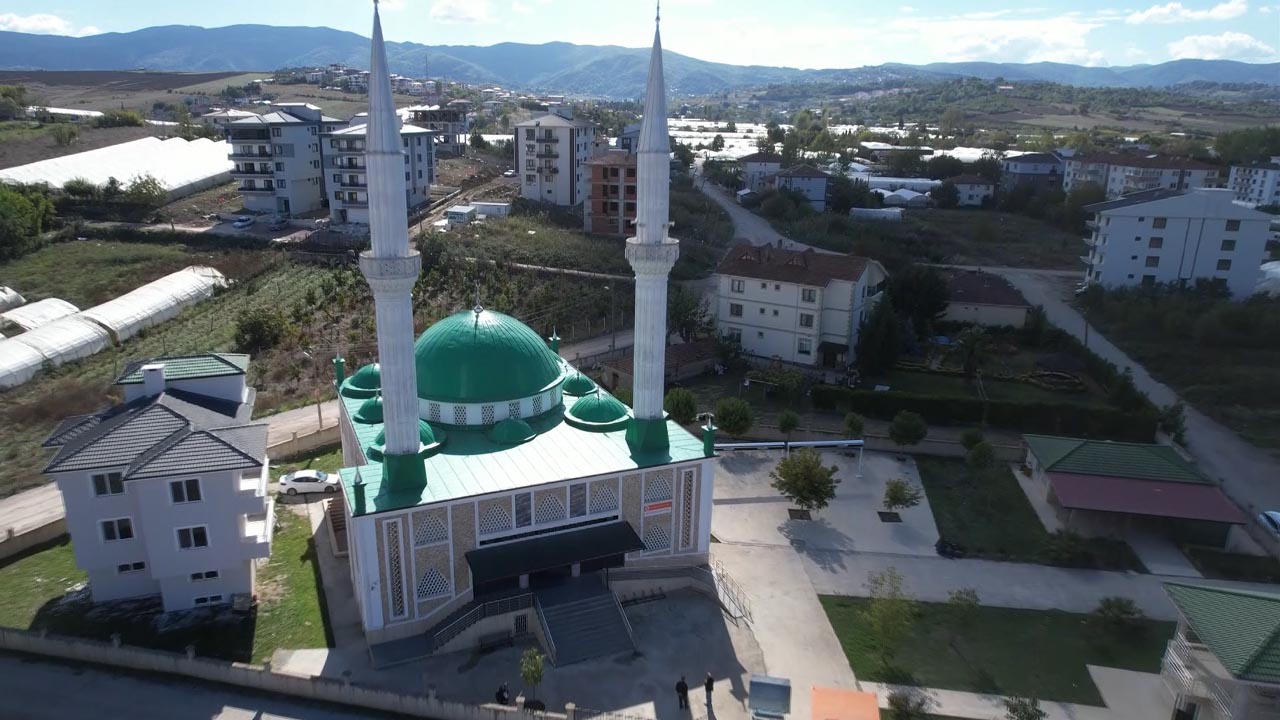 Yalova Ciftlikkoy Kelebek Cayiri Cami Yangin Sondurme Tup Hirsizlik (4)