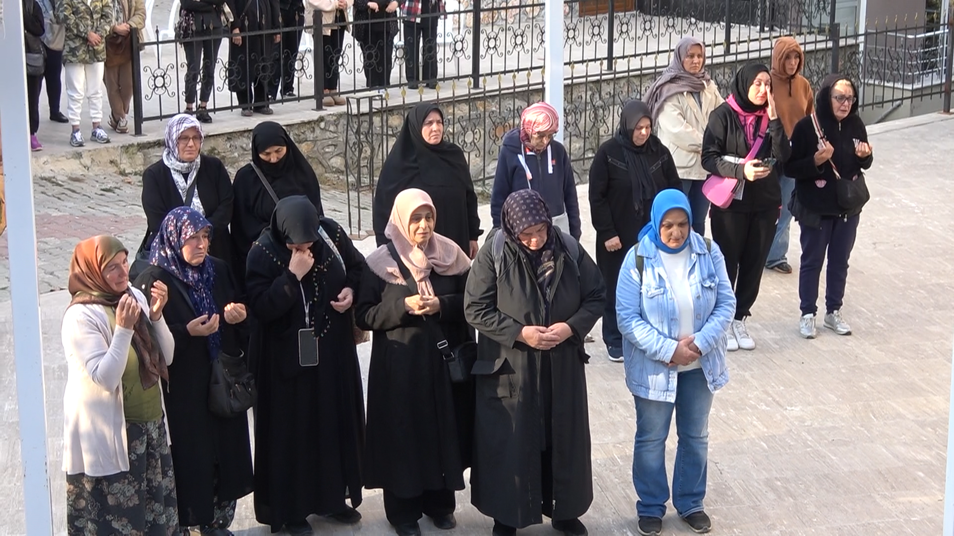 Yalova Ciftlikkoy Termal Kadin Girisimci Vahsice Olum Cenaze Toren (1)