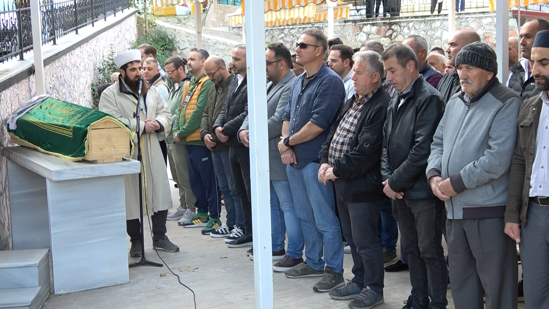 Yalova Ciftlikkoy Termal Kadin Girisimci Vahsice Olum Cenaze Toren (2)