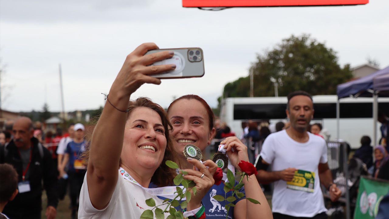 Yalova Subasi Kivi Festival Kosu Yaris Para Odul (4)