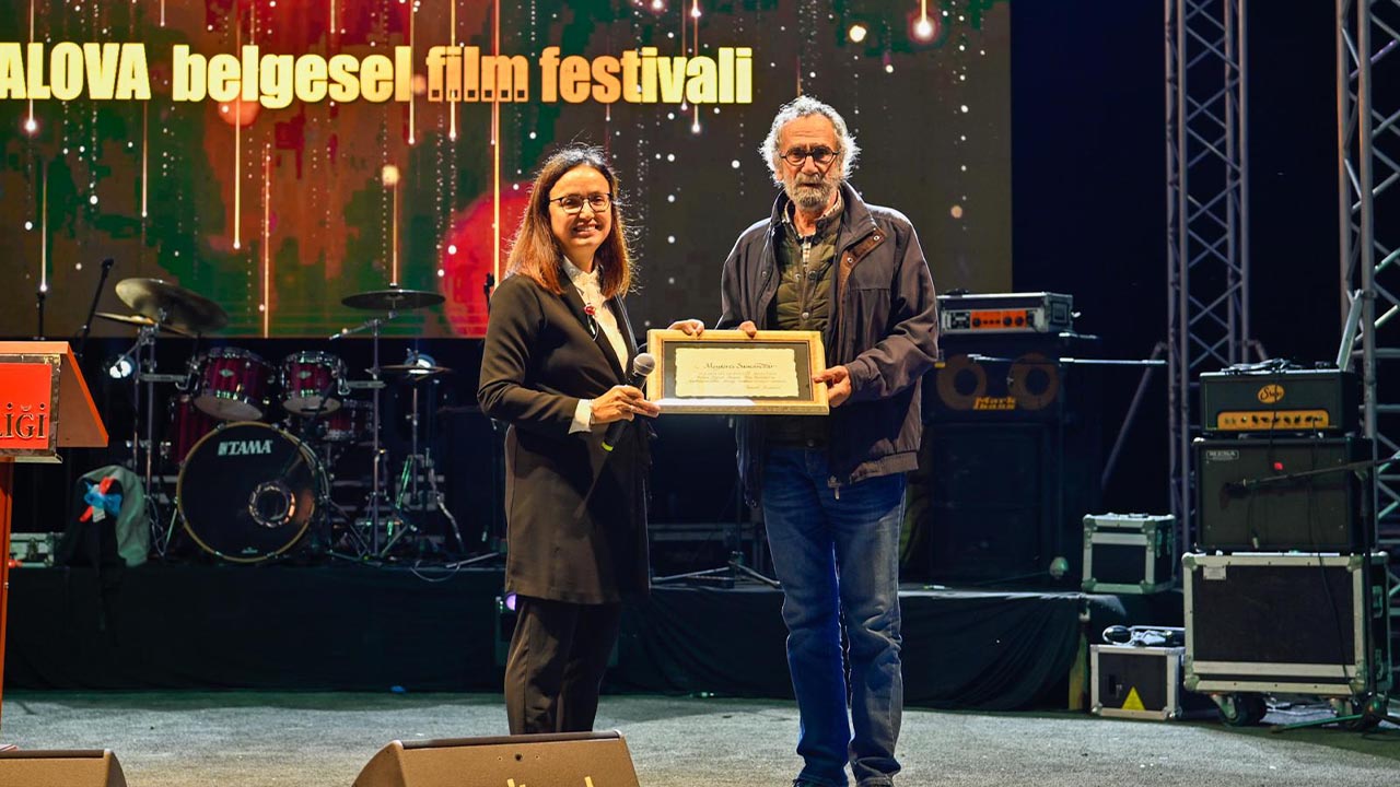 Yalova Ulusal Belgesel Film Festival Acilis Program Kortej Yuruyus Konusmalar Haber Gazete (3)