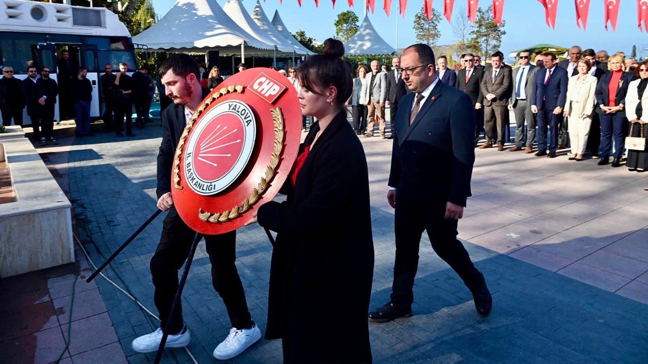 Yalova Chp Il Ilce Baskanlik Vekil Belediye Baskan Cumhuriyet Bayram Kutlama Program (4)