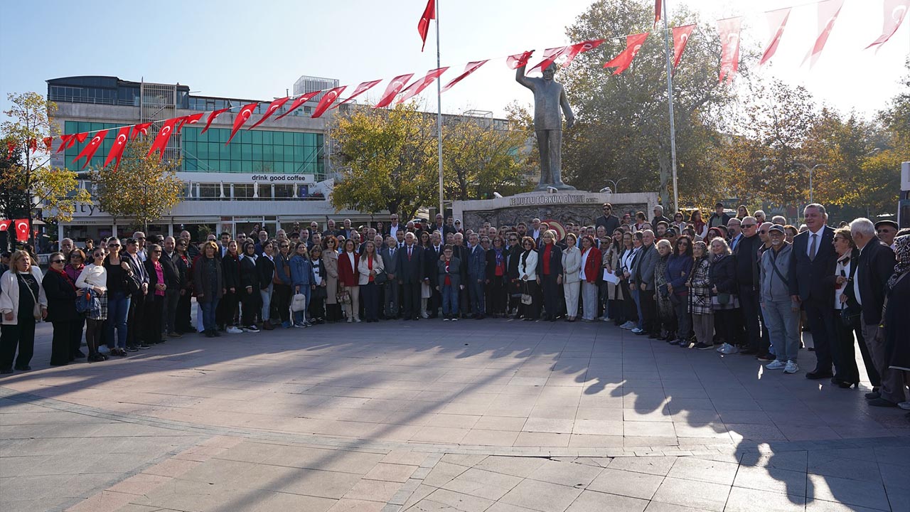 Yalova Chp Il Ilce Baskanlik Vekil Belediye Baskan Cumhuriyet Bayram Kutlama Program (8)