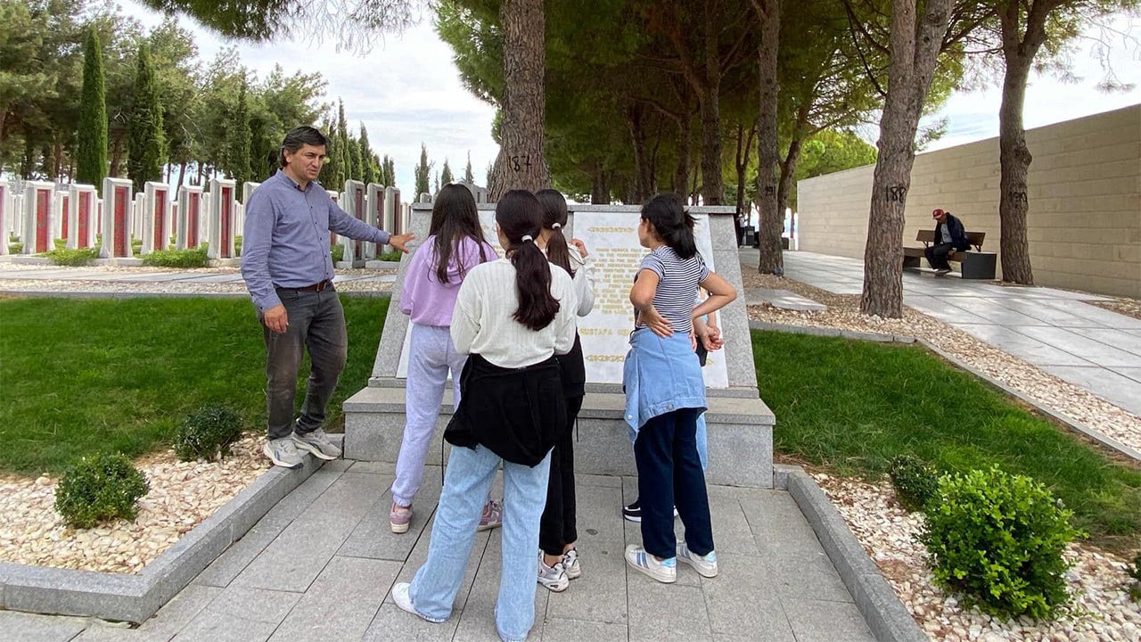 Yalova Aile Cocuk Merkezi Canakkale Gezi Tarih Kahraman (1)