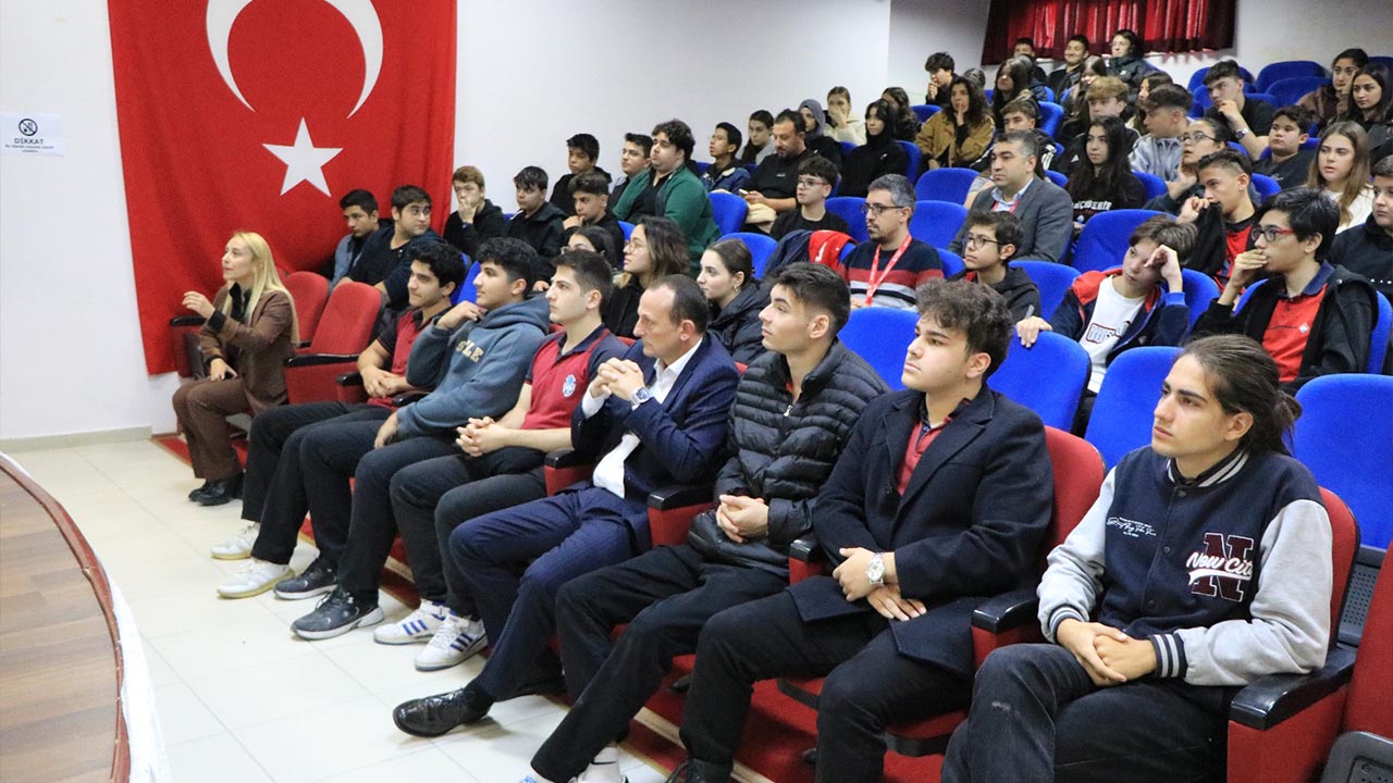 Yalova Ciftlikkoy Belediye Adil Yele Mimari Seminer(2)