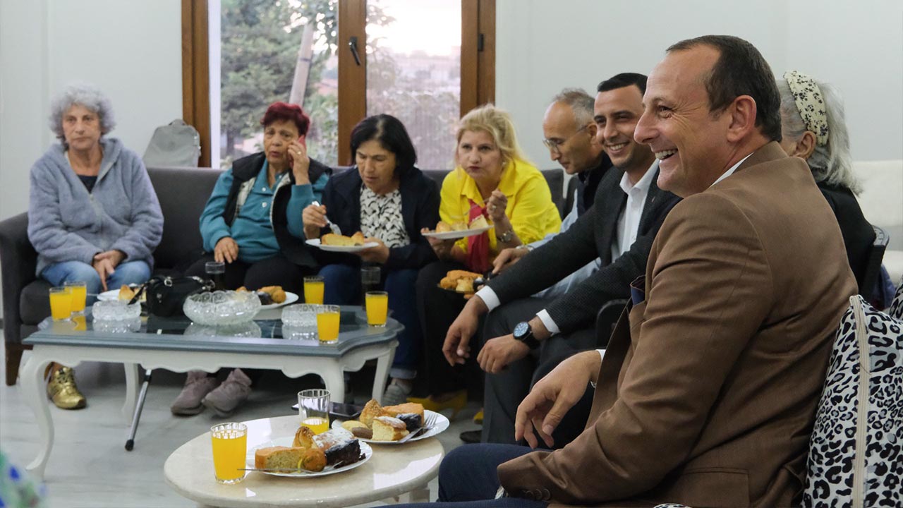 Yalova Ciftlikkoy Belediye Baskan Chp Ilce Kadin Dunya Yasli Gun Ziyaret (2)