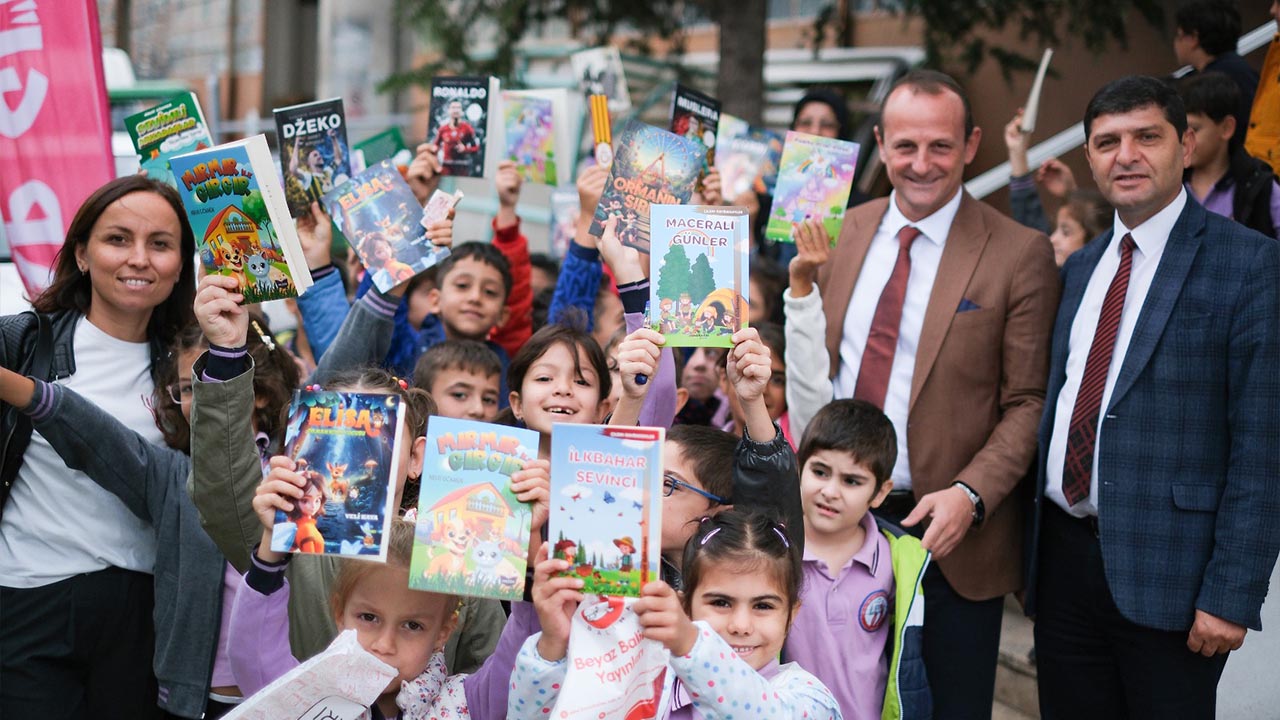 Yalova Ciftlikkoy Belediye Kitap Gunleri Ziyaret(11)