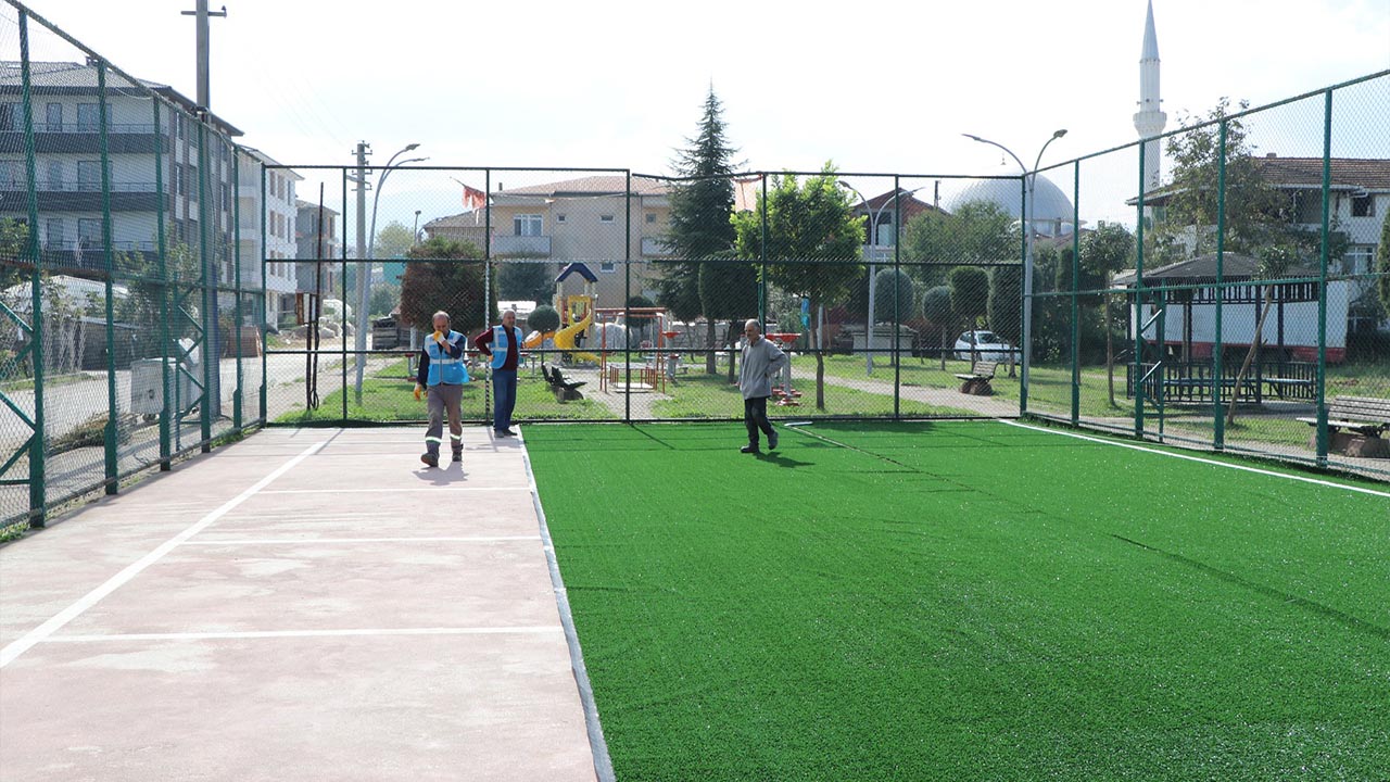 Yalova Ciftlikkoy Belediye Spor Alan Suni Cim Zemin (2)