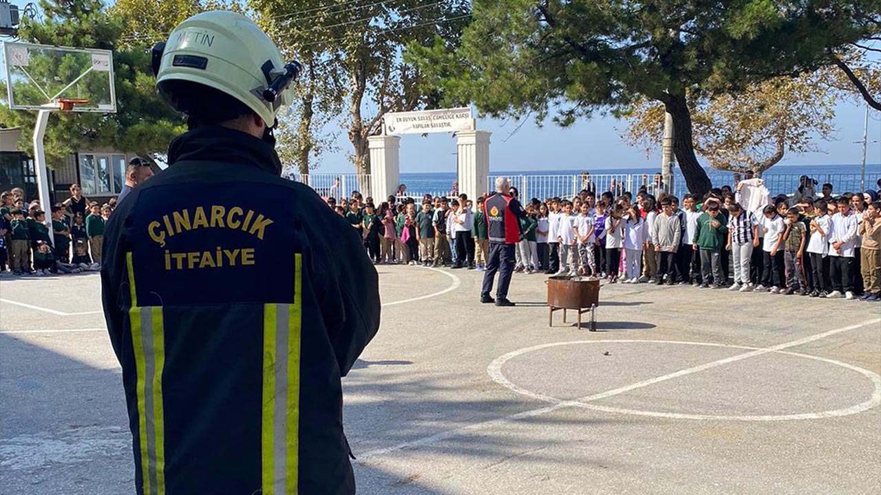 Yalova Cinarcik Itfaiye Yangin Egitim Ilkokul Ogrenci (1)