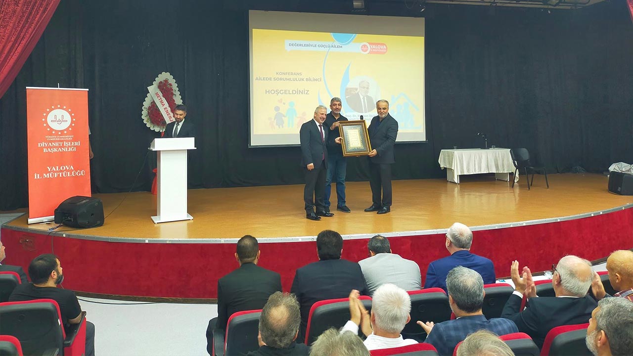 Yalova Diyanet Isleri Baskan Yardimci Aile Konferans (2)