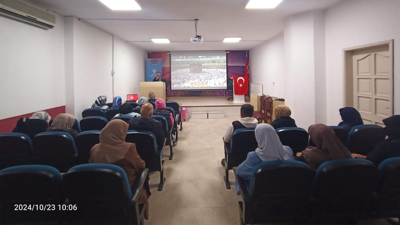 Yalova Il Muftulugu Umre Hazirlik Seminer (1)