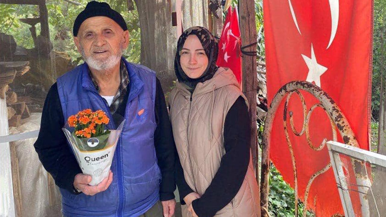 Yalova Termal Belediye Yasli Ziyaret Cicek Personel (2)