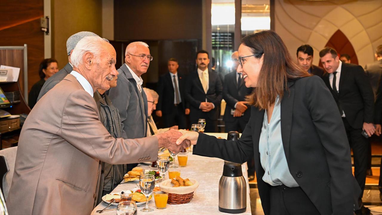 Yalova Vali Hulya Kaya 1Ekim Dunya Yaslilar Gunu Mesaj (4)