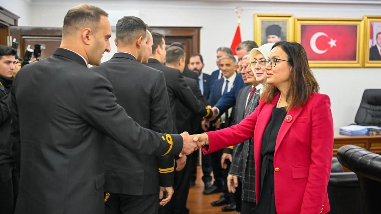 Yalova Vali Kaya Cumhuriyet Bayram Tebrik Kabul (3)